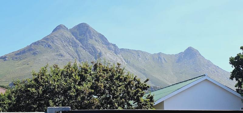 4 Bedroom Property for Sale in Kleinmond Western Cape